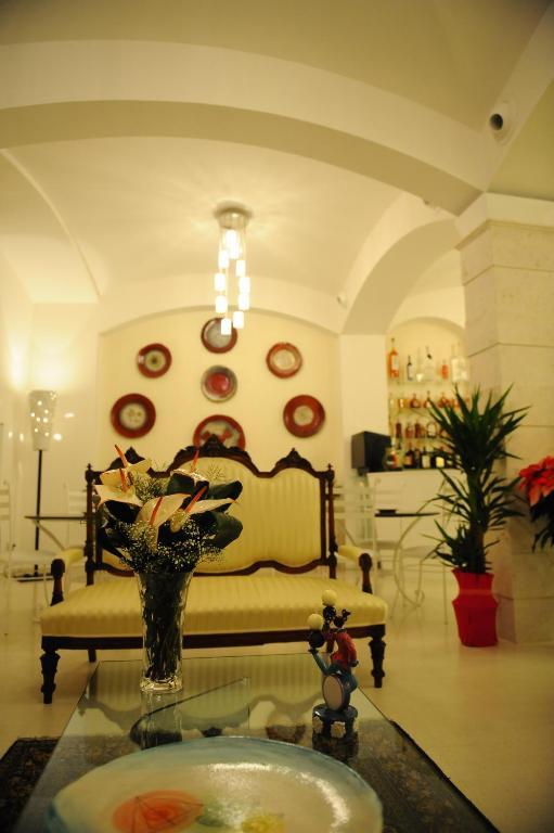 Albergo Le Dodici Lune Montecorvino Rovella Екстер'єр фото